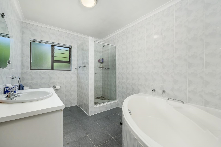 3 Bedroom Property for Sale in Beverley Grove Eastern Cape